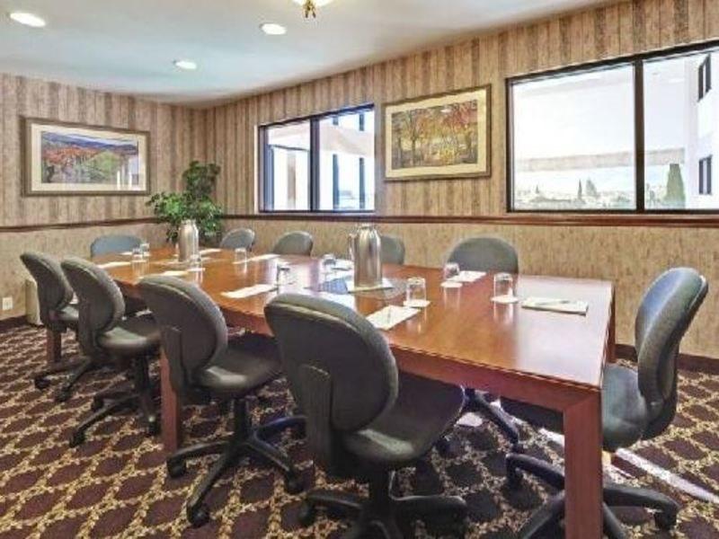 Hawthorn Suites By Wyndham Napa Valley Εξωτερικό φωτογραφία